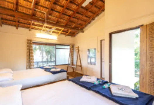 Sunset Cafe Beach Stay