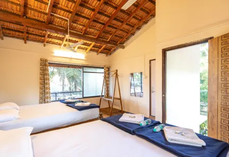 Sunset Cafe Beach Stay