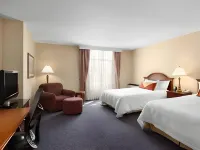 Hilton Garden Inn West Edmonton Hotels near Glenora