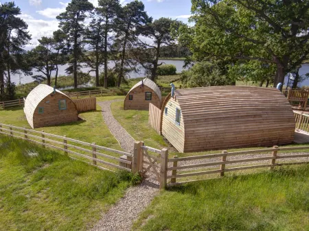 The Rushy Lot Отели рядом с достопримечательностью «Гарден Стейшен»