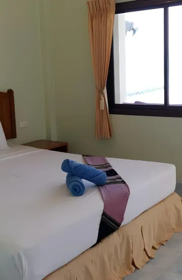 ห้องสแตนดาร์ดพร้อมเครื่องปรับอากาศ(เตียงใหญ่)