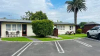 18th Avenue Thermal Motel - parking