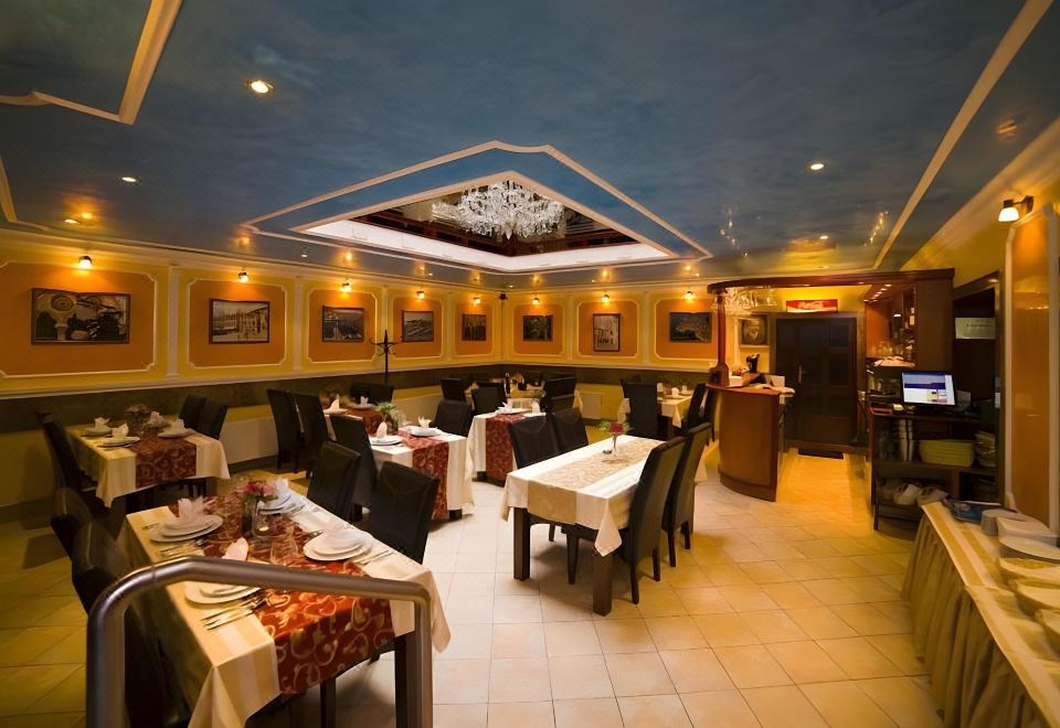 2. 호텔 팔라키..