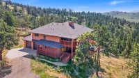 Colorado Mountain Retreat with Unbeatable Views!