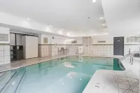 Country Inn & Suites by Radisson, Savannah Southside - Pools