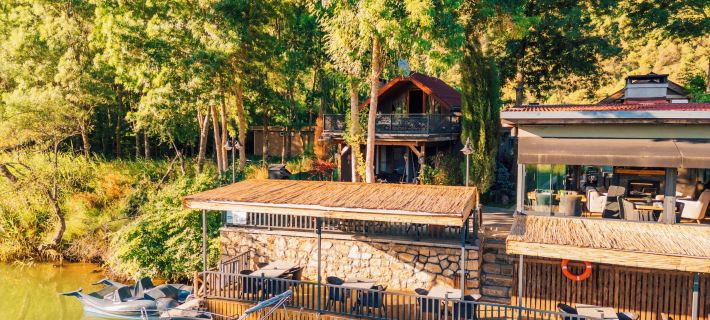 Antik River House Hotels in Sile