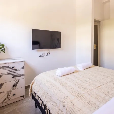 Talpiot Market Vista apartment
