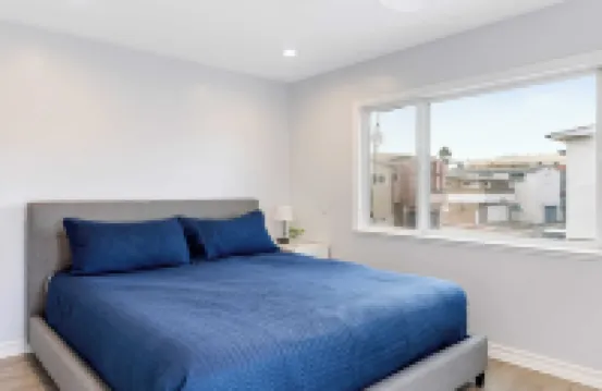 Shelly by Avantstay Steps to the Beach Deck w/ Ocean Views 5bdr