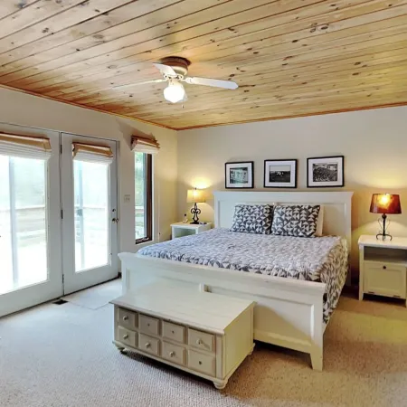 Lil' Cove in Paradise by Taylor Made Deep Creek