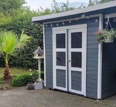 Sunny, well-equipped apartment, 5 minutes to the lake
