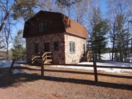 The Bunk House Отели в г. Сойер