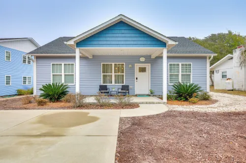Serene Oak Island Home w/ Private Saltwater Pool! - 3-Sterne