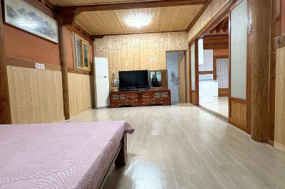 Haenam Teyang Hanok Pension Hotels near Duryunsan