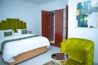 Platinum Eagle Guest House Các khách sạn gần Mall of the South
