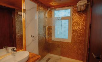 Azhar Dahabiya luxury suites