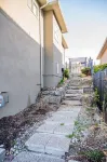 Legal Lakeview 2-bed 2-bath Entire Suite - Bungalows