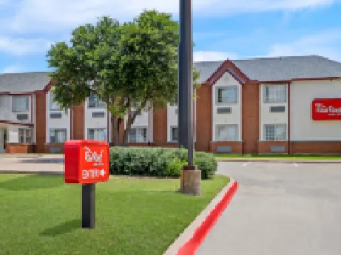 Red Roof Inn & Suites Euless - DFW Airport Southwest Hotels in Euless