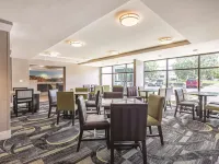 La Quinta Inn & Suites by Wyndham Salem NH Hôtels à : Salem
