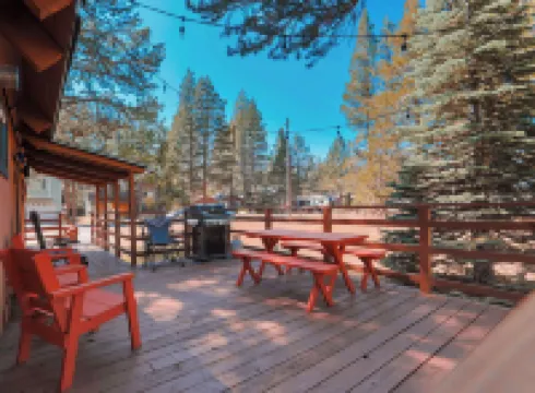 Christmas Valley Chalet Tahoe Adventure Awaits!