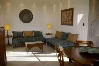 Gorgeous 2 Bedroom Kosher  Apt. in Nachlaot, Adjacent to Town