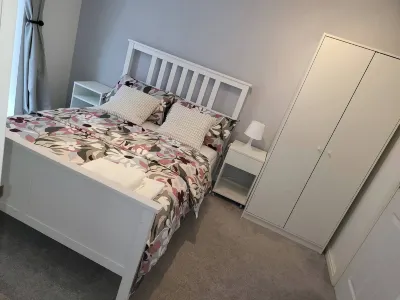 Home Like Yours In Grays, Essex Hotels near Orsett Hospital
