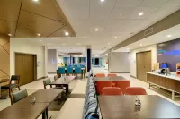 홀리데이 인 익스프레스 & 스위트 다이아몬드 바이 IHG