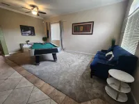 Home Away From Home!Family Friendly near popular attractions in Elk Grove!