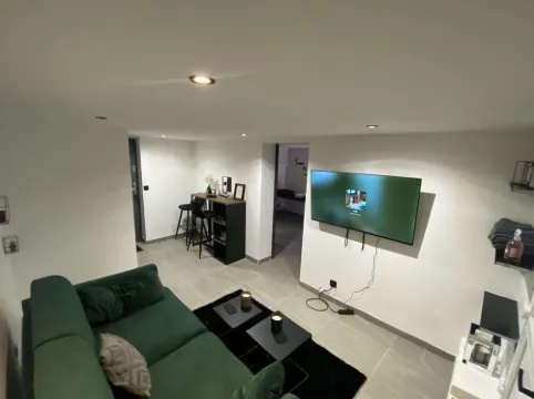 Cocooning Time: Jacuzzi and Sauna 塞納河畔埃皮奈酒店