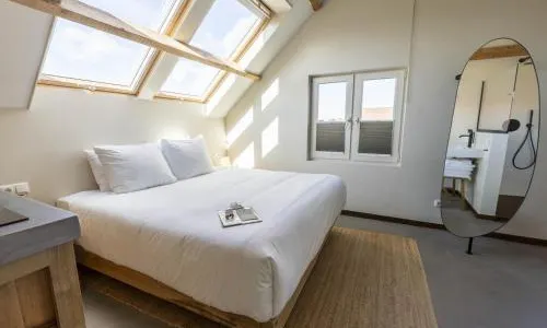 Van Heeckeren Apartments & Suites Buren