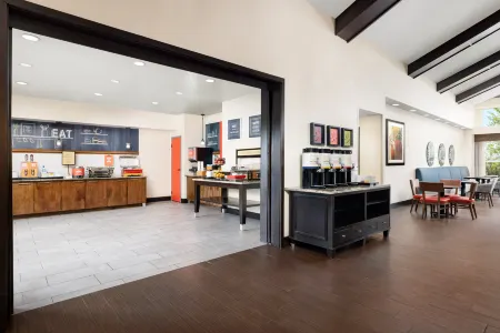 Hampton Inn & Suites Ft. Wayne-North