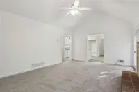 HOME WITH STUNNING VIEWING