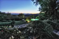 Passerina House: the unknown Umbria.  Old stone farmhouse with a view Hotel a Montegabbione