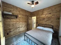 Cozy Cabin in the Northwoods-Forest Retreat