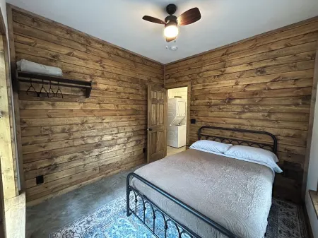 Cozy Cabin in the Northwoods-Forest Retreat