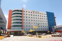 Hampton Inn & Suites by Hilton Aguascalientes Airport Отели в г. 