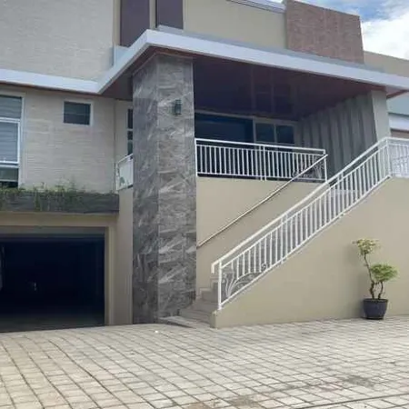 Queensa Hotel
