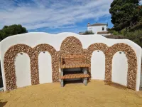 Tower House con Piscina Privada Disponible Todo el Año, a 5 Min. del Pueblo