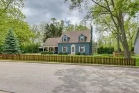 Walkable Thiensville Retreat Near Hiking!