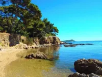 GIENS, T2 in owner's villa with swimming pool Hotel in zona Giens Peninsula