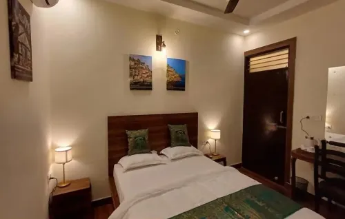 Shivalayaa - Deluxe Double Room With Balcony