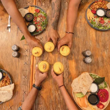 The Yak Lake House - Hostal