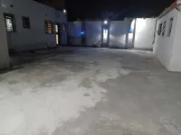 Nice 3-bedroom Aprt with WiFi at 59 lindhorst st Kenilworth Joburg South 2190 فنادق في Johannesburg South