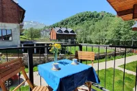 Comfortable Family Chalet near Crystal