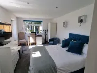 1 bed self-contained annex, with off-road parking. Hotels in Sittingbourne