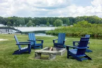 Luxury Lakefront Home: Hot Tub l Beach l Sleeps 15 Hotel a Columbia Township