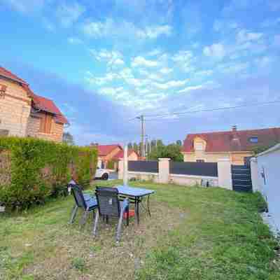 Grande Maison Spacieuse et Élégante Avec 3 Salons Hotel Exterior
