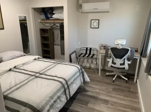 Chic 2-bedroom apartment with WiFi, AC in charming Bolivar