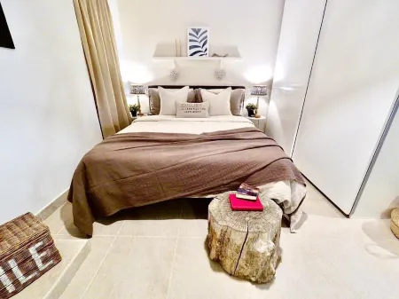 Studio in basement  equipped with all comforts