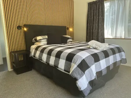 Absolute Waterfront in Ngunguru