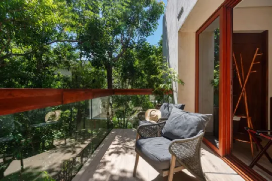 ¡TIKAL! Luxury 4BR Private Pool & Gym, 24/7 Security